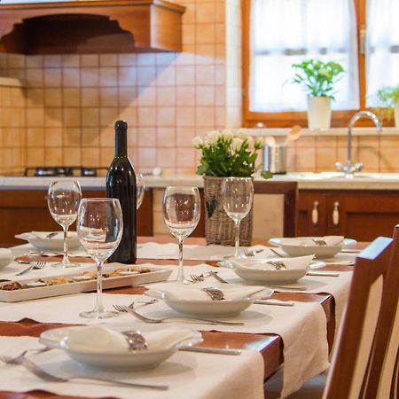 Villa Kringa Tinjan Екстериор снимка