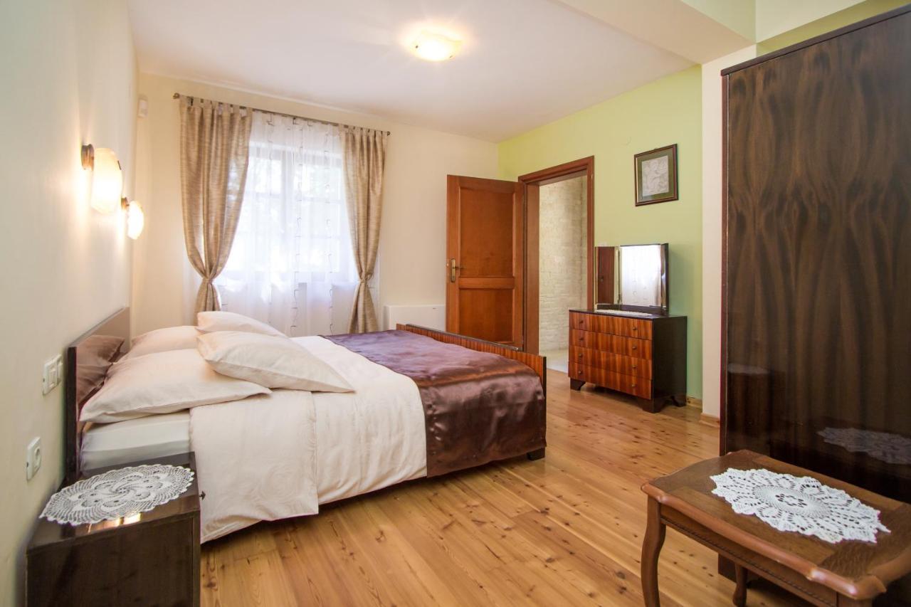 Villa Kringa Tinjan Екстериор снимка