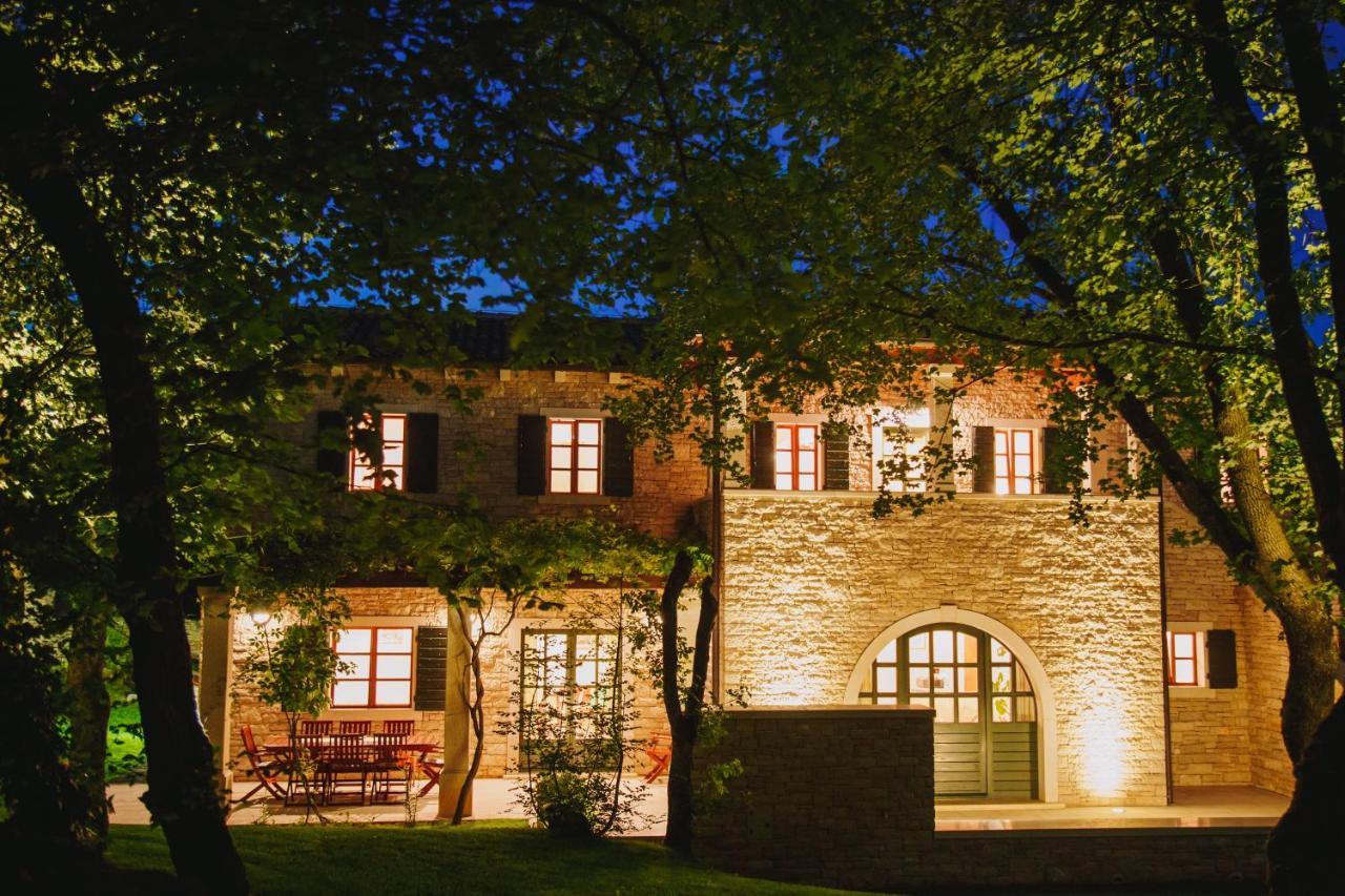 Villa Kringa Tinjan Екстериор снимка