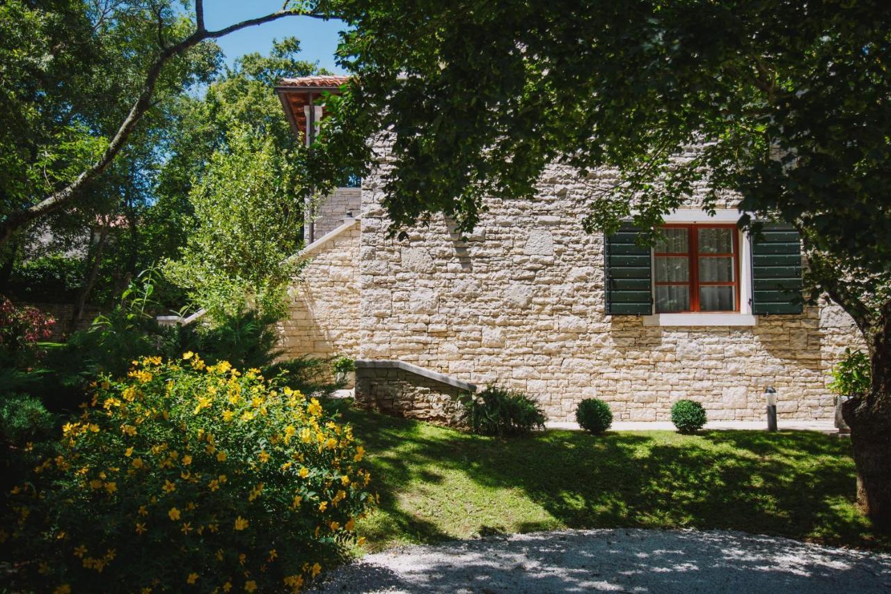 Villa Kringa Tinjan Екстериор снимка