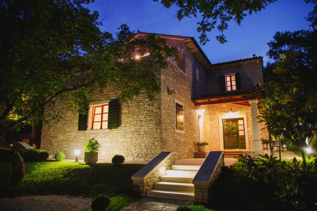 Villa Kringa Tinjan Екстериор снимка
